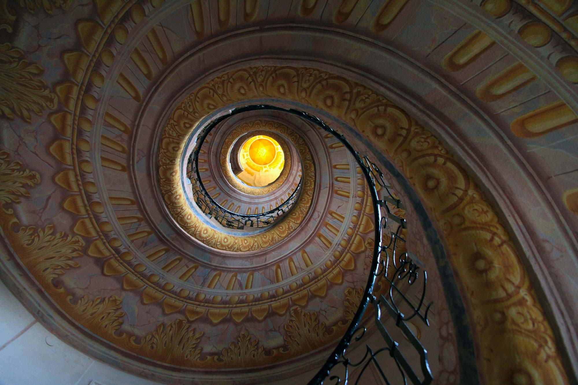 Dachverband Hospize Schweiz, Sich auf Menschen verlassen können bis zuletzt, Treppe Stift Melk, Foto By Aquablues Medienagentur